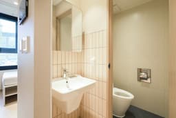 room_16