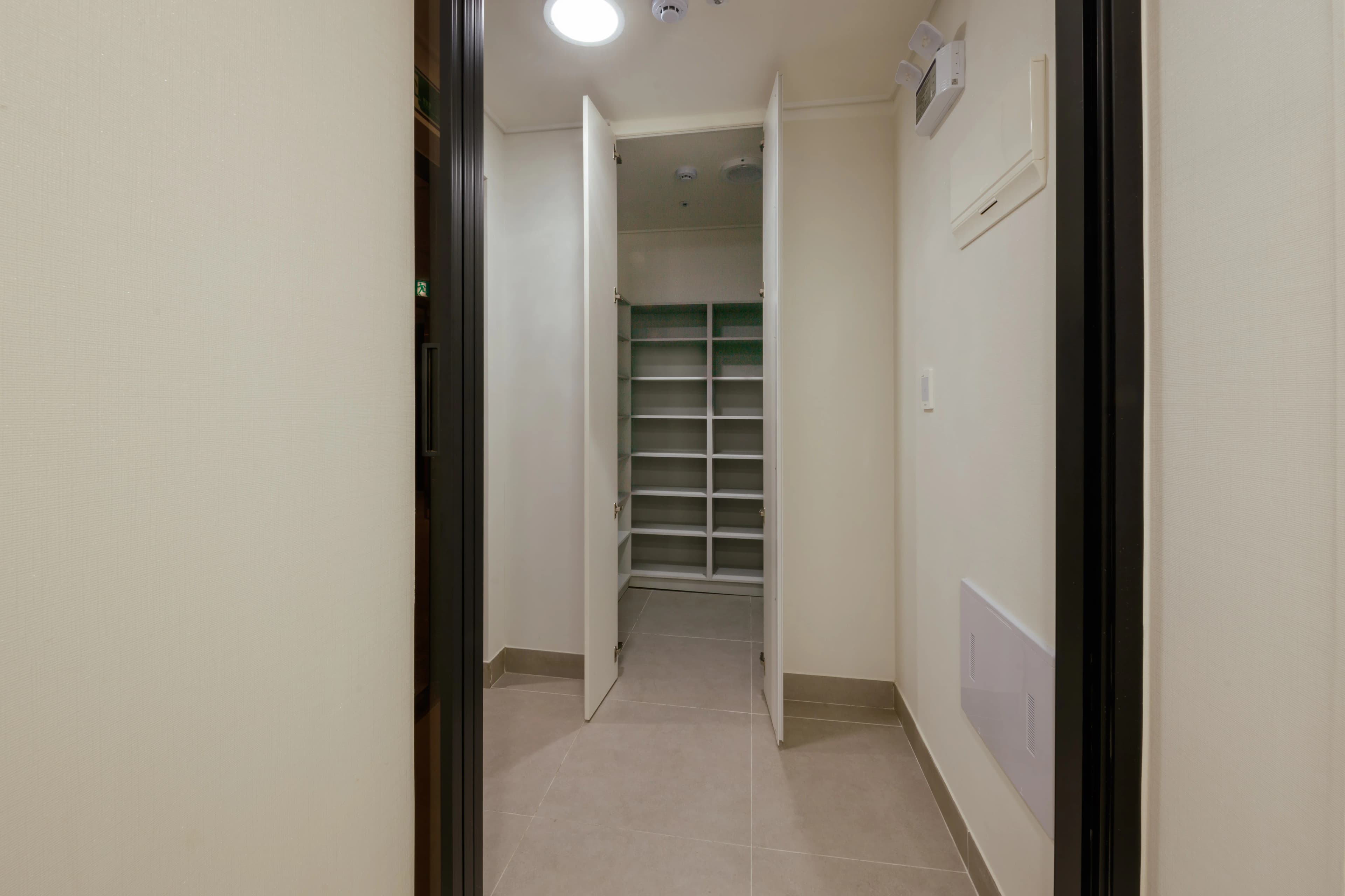 room_8
