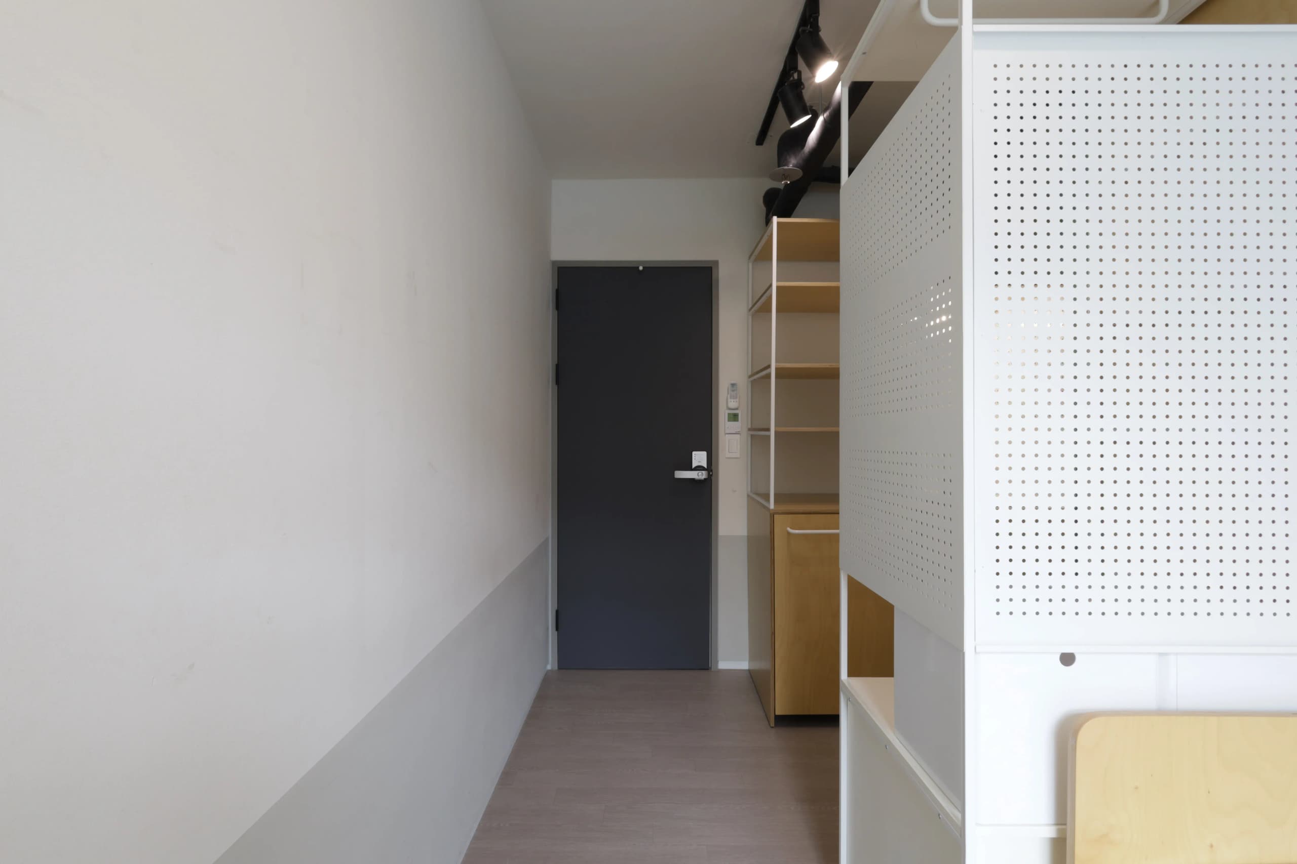 Single Compact photo 2